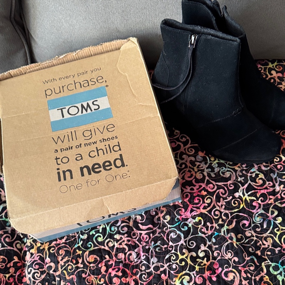 TOMS Classic Black Suede Boots